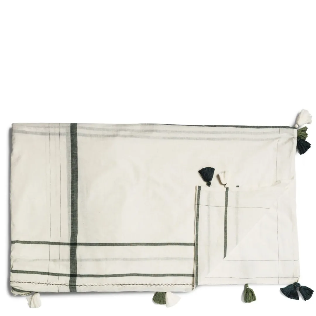 New Daylesford Organic Nila Margin Tablecloth Green